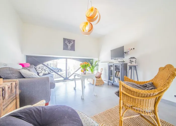 Gezellige Gite 9P Vlakbij De Grotten Van Han En Dinant Nyaraló Rochefort